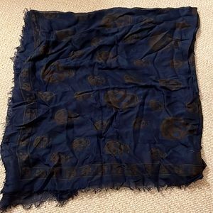 Alexander McQueen skull scarf